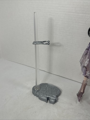 Ever After High Puppe Fairest On Ice Herzogin Schwan Schlittschuhe - Bild 13 von 13