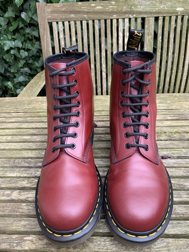 Stivali Airwair Dr Martens 1460 rosso ciliegia liscio alla caviglia 8 fori occhi UK 7 EU 41 - Foto 4 di 14