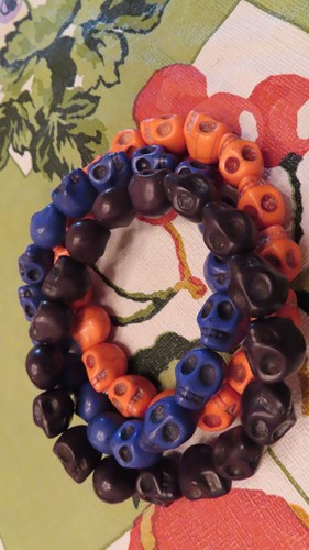 3 Farben Totenkopf Perlen Armbänder - Bild 3 von 6