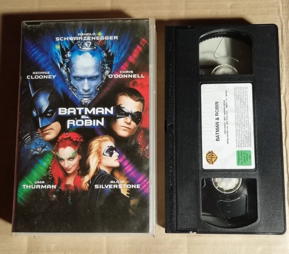 BATMAN / BATMANS RÜCKKEHR / BATMAN & ROBIN  - 3x VHS -ca. 367 min. (242) - Bild 2 von 4