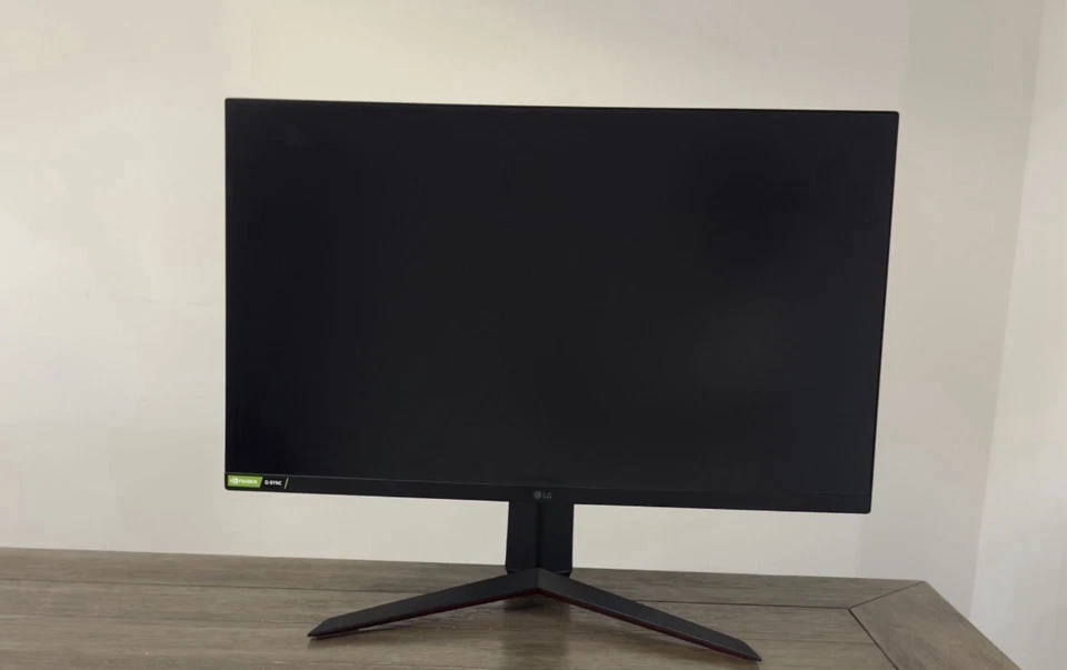 LG UltraGear 27GP850-B 27” QHD Gaming Monitor – 180Hz, 1ms, G-SYNC/FreeSync - Image 3 of 4