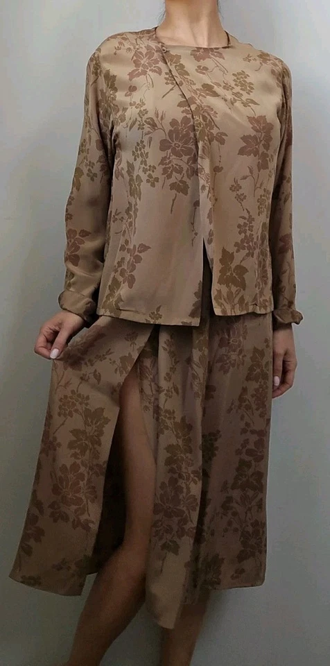 复古 80 年代 Calvin Klein 100% 真丝套装 2 件套花卉印花裹身衬衫和裙子! 12  — 第 3/4 张图片