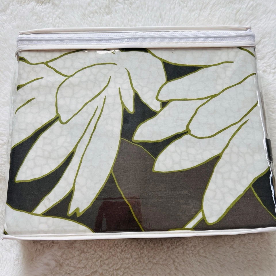 NWT notNeutral Twin Duvet Cover Set “Ginger Lily” – 100% Cotton, Modern Floral - Image 4 of 4