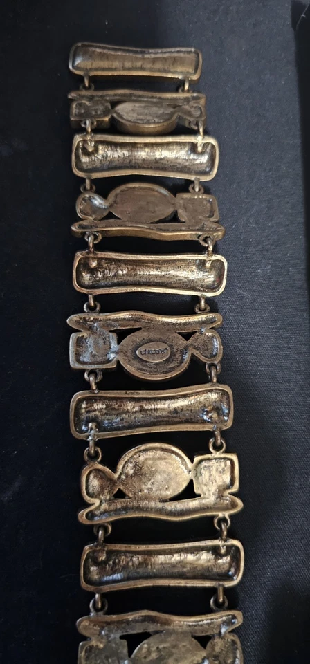 Pulsera magnética Chico’s 8” piedras rojas blancas y tostadas Foto 3 de 4