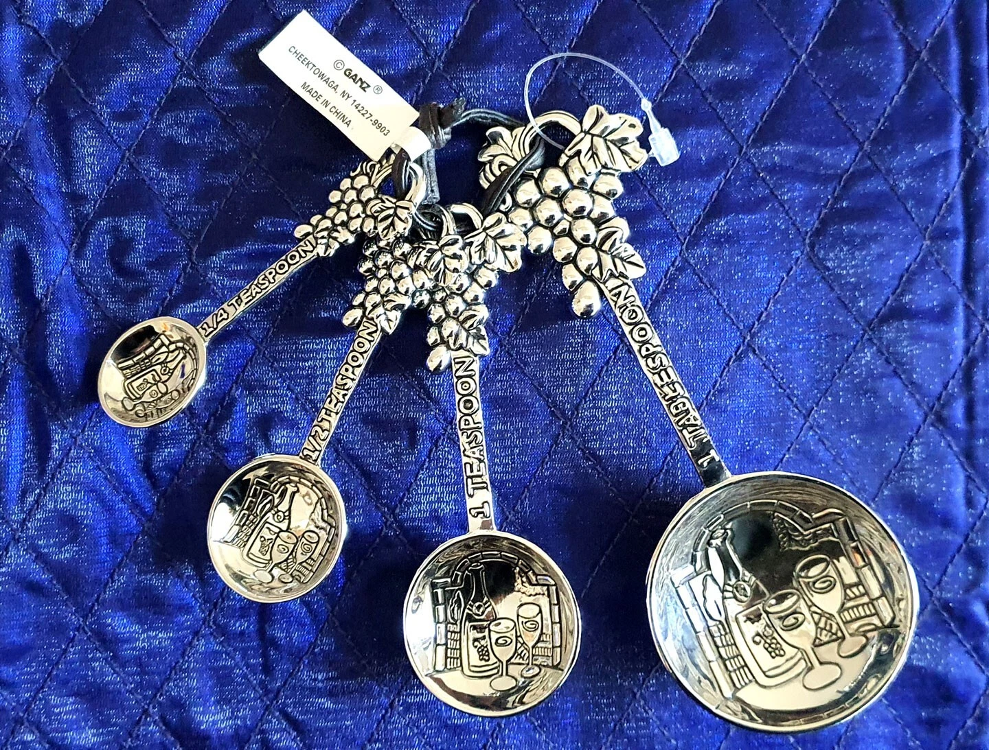GANZ WINE GRAPE THEME MEASURING SPOONS set of 4 - NWT