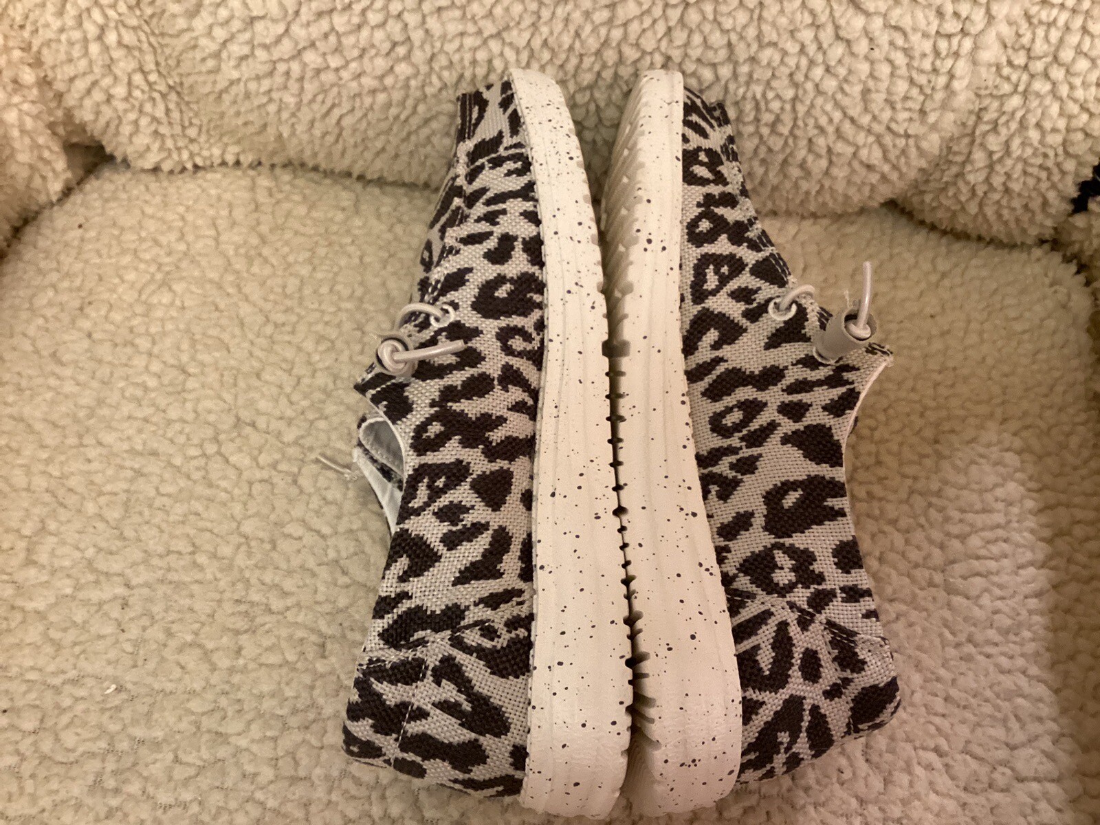 hey dude misty woven cheetah gray