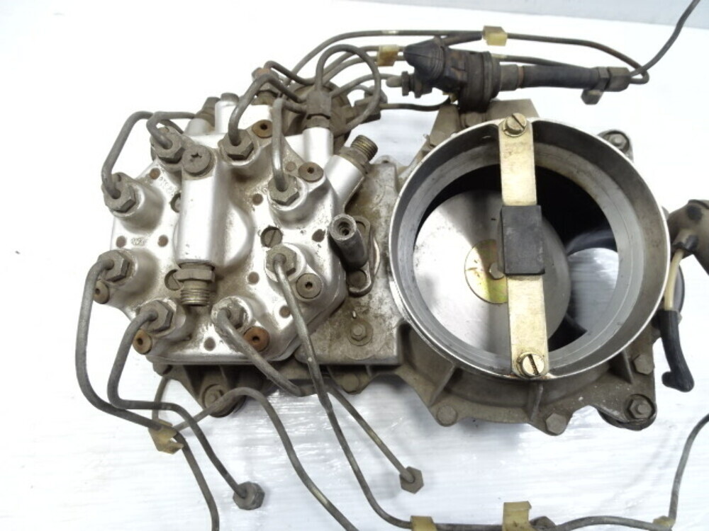 81 Mercedes R107 380SL fuel distributor EHA assembly 0438100088