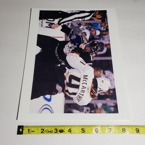 Wayne Simmonds Autographed Auto Signed LA Kings Photo 8x11 NHL IN PERSON - Picture 5 of 5