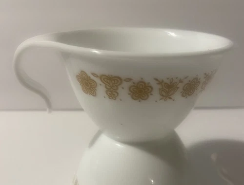 VINTAGE  CORELLE  CORNING “BUTTERFLY GOLD”  COFFEE CUPS HOOK HANDLE  SET OF 4 EC