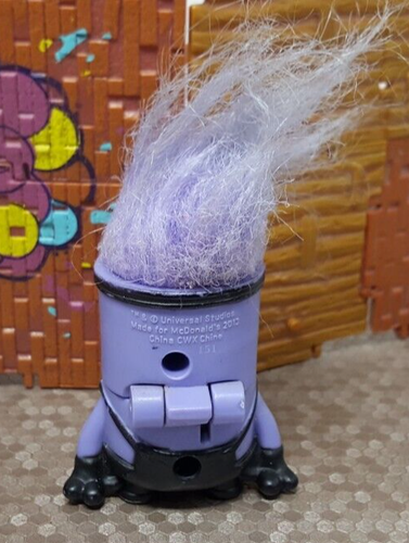 McDonalds Happy Meal 2013 Despicable me purple evil Minion Chomper action figure - Picture 4 of 4