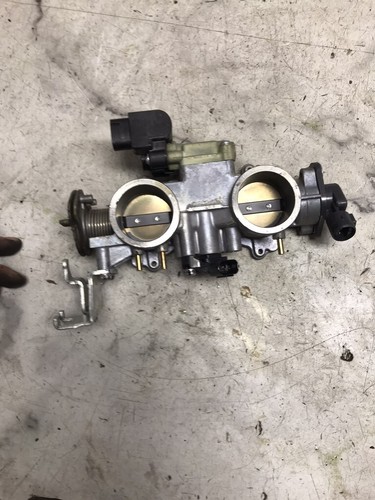 13 Honda GL1800 GL 1800 B Goldwing F6B Throttlebodies Throttle Bodies Body - Picture 2 of 14