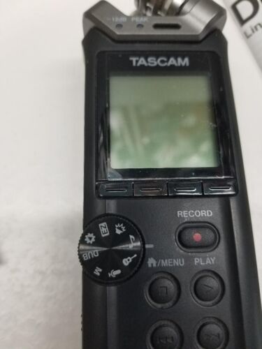 Tascam DR-22WL Portable Handheld Audio Recorder with WiFi Tested Black - Picture 2 of 5