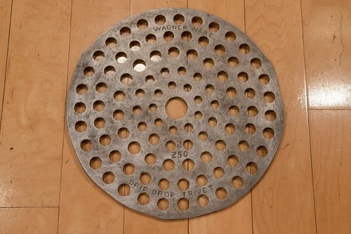 Wagner Ware No. 250 Drip Drop Trivet for Cast Iron Dutch Oven- #250 Hard To Find