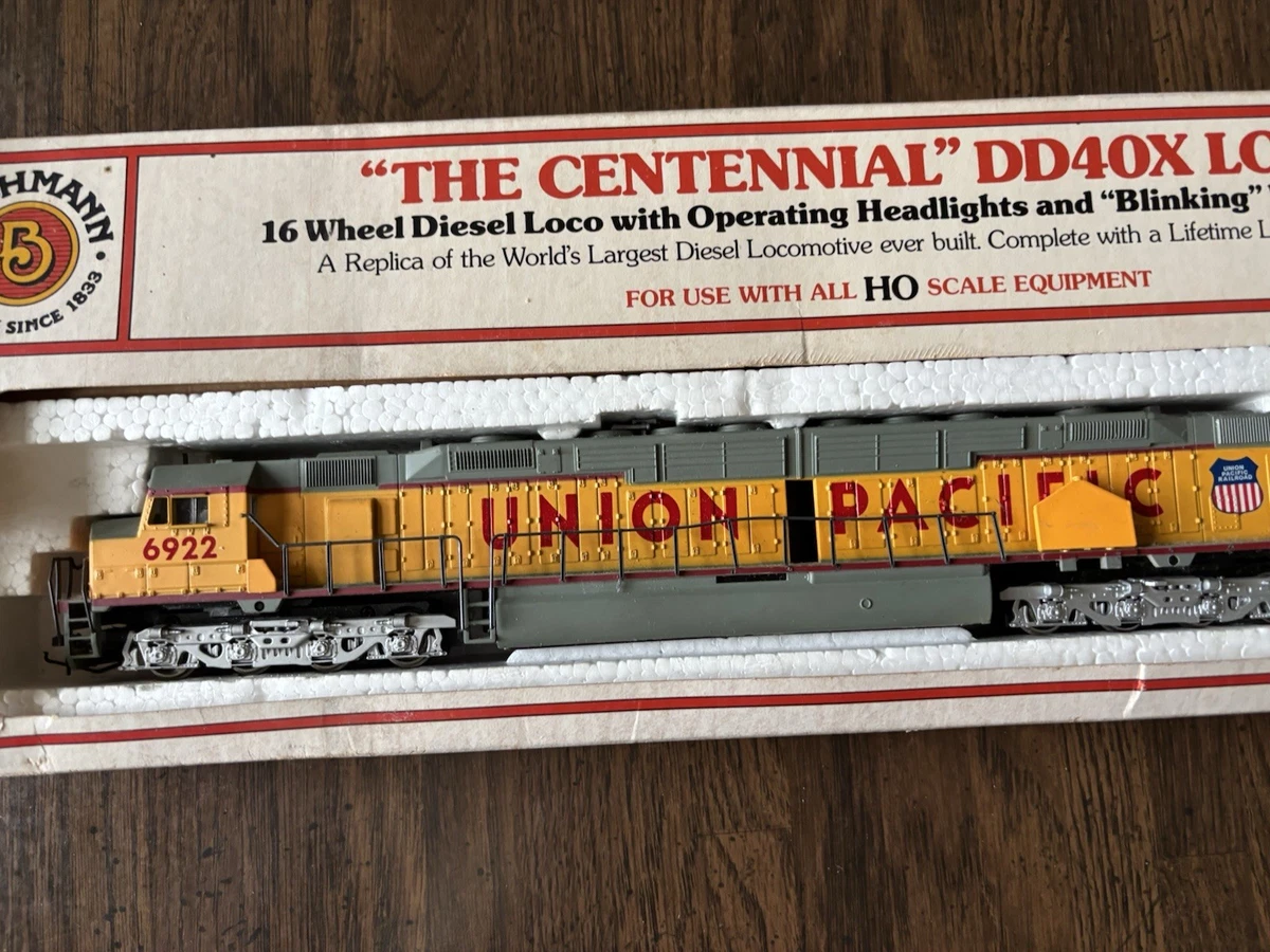 Bachmann HO Union Pacific Railroad Yellow Model Railroad