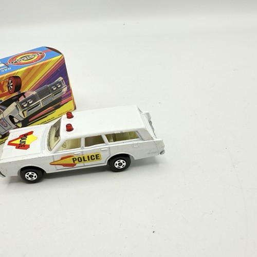 Matchbox Superfast 55 Mercury Police Station Wagon con capó y etiquetas de puerta - Imagen 6 de 16