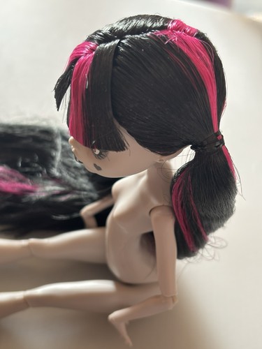 Monster High Draculaura Reel Drama Nude Doll Only Great Hair & Screening VGC 🖤 - Picture 17 of 20