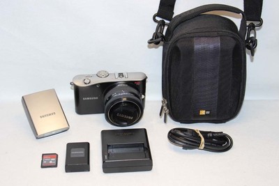 Complete Samsung NX NX100 14.6MP Digitalkamera Spiegellos - Mirrorless