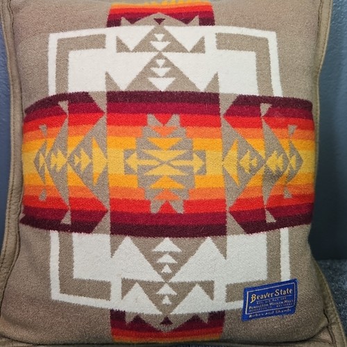 Almohada Beaver State Pendleton 19" Diseño Cuadrado Azteca Cheif Joseph  - Imagen 2 de 5