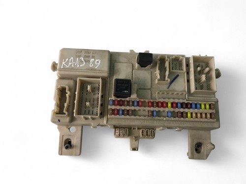 KA1389 VOLVO Fuse Box Module 30728906 - Picture 3 of 6