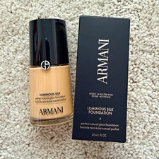 ARMANI Luminous Silk Liquid Foundation Shade 4 30 ml / 1 fl oz