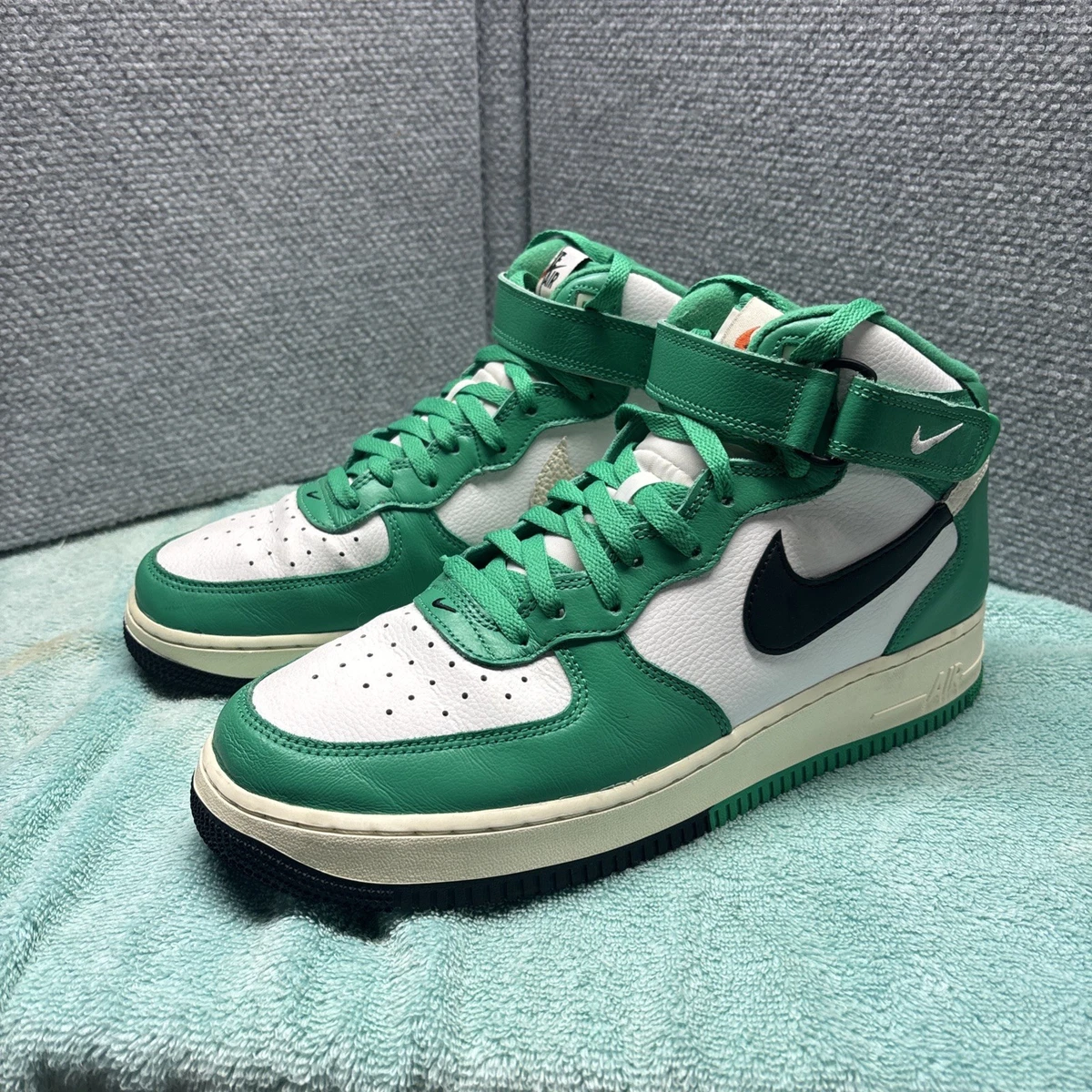 Preços baixos em Nike Air Force 1 '07 Black Vintage Green | eBay
