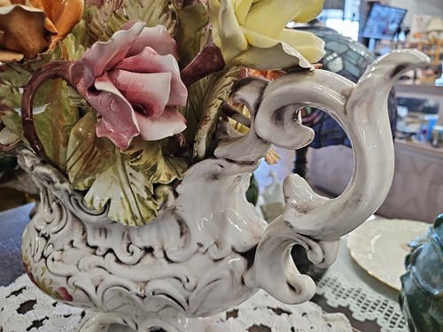 Centerpiece Flowers And cherubs in Capodimonte porcelain ornament bowl L 17" a - Picture 4 of 15