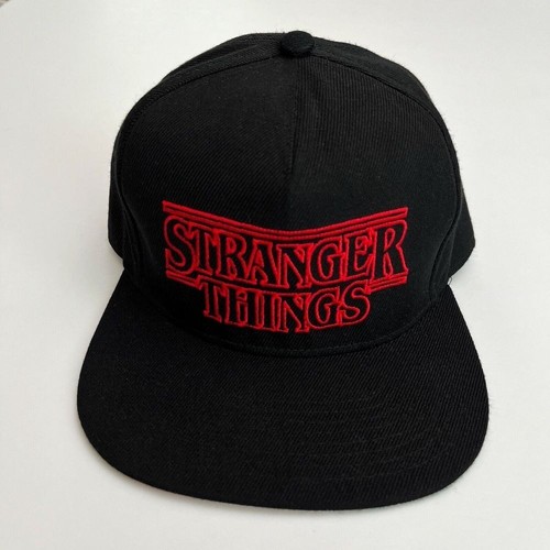 Stranger Things Hut mit flacher Krempe, Flat Bill Hüte, Stranger Things Merch Druckknopflasche R6