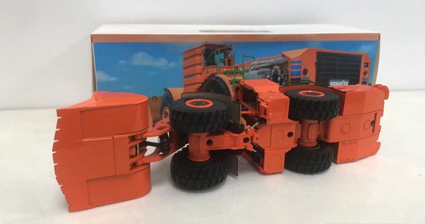 1:50 Scale Komatsu WX22H Hybrid Loader DieCast Model NEW IN