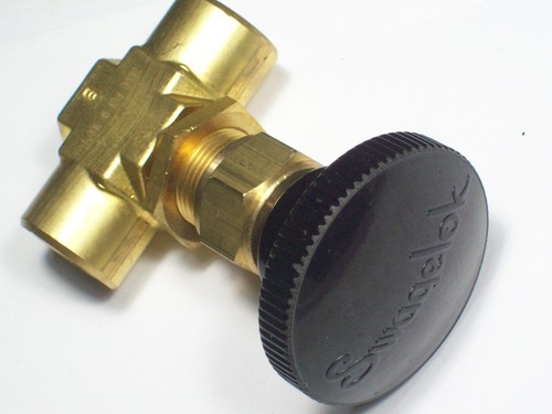 1- Swagelok Messing integriertes Haubennadelventil, 1/4" Innengewinde NPT, SS-1VF4 - Bild 4 von 10