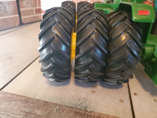John Deere 9200 Tractor with Triples Ertl 1/16 Scale Vintage Metal With Plastic - Picture 11 of 17