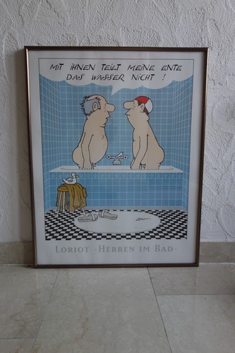Loriot Poster Plakat im Rahmen Herren im Bad Die Ente bleibt draußen 72 x 56 cm - Bild 6 von 6