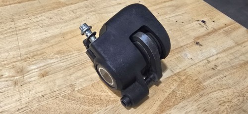 OEM Harley Davidson FXR Rear Brake Caliper And Mount FXRP Fxrd FXRT - Picture 6 of 7