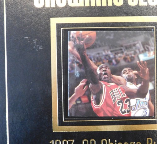 Sports Illustrated Crowning Glory 1997-98 Chicago Bulls Champions Sammler Hrsg. - Bild 2 von 15