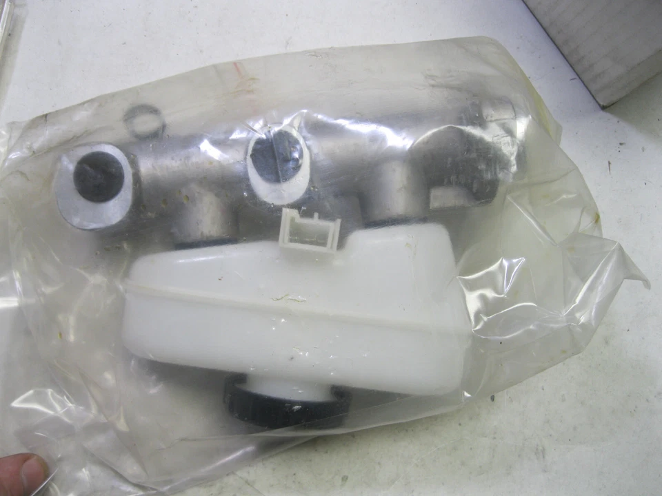 Brake Master Cylinder-Wagon Bendix 12316 Foto 3 de 4
