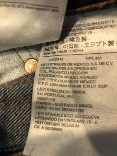 Levi's 501 Straight Fit Men's Jeans - Size 35 32 Button Up - Picture 4 of 6