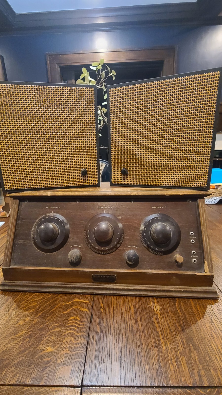 Vintage CHELSEA SUPER-FIVE Tube Radio *Untested*