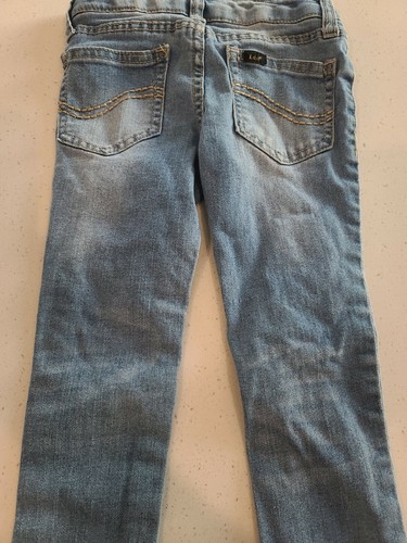Enhance your little girl's wardrobe with these stylish and comfortable Lee - Picture 11 of 12