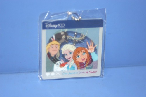 "DISNEY 100" 7 Acrylic Keychain Alice in Wonderland Encanto Frozen Moana Etc Set - Picture 4 of 9