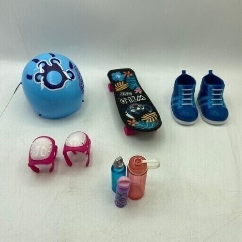 Set of 11 American Girl & Stick Sport Accessories.  - Picture 8 of 11