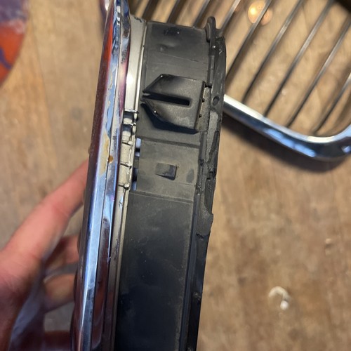 1998 1999 2000 2001 BMW 3-Series Hood Grille Set OEM Chrome AS IS BM07007-1 - Picture 11 of 22