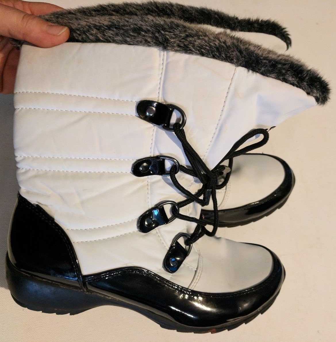 WOMENS SPORTO 'Janice' Winter Wedge Ankle Boot - White and Black - Size 8 M WOMENS SPORTO 'Janice' Winter Wedge Ankle Boot - White and Black - Size 8 M