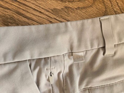 Lululemon Golf Casual Shorts Men's Size 32 Stretch Khaki - Picture 8 of 8