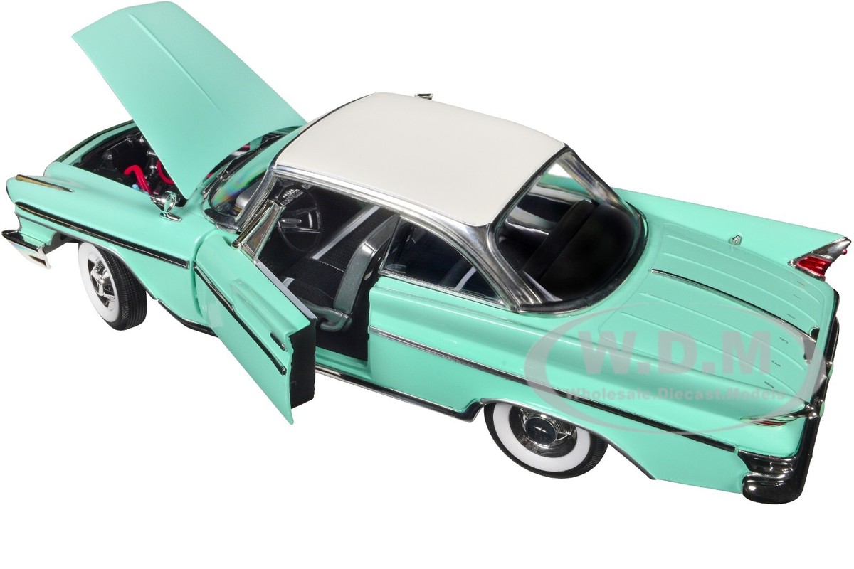 1961 DESOTO ADVENTURER ダイキャストモデル Amazon.com: Road Signature 1961 DeSoto Adventurer Light