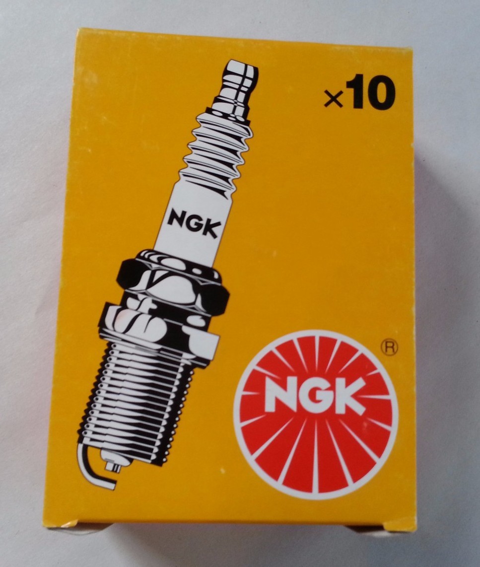 10 PACK NGK DP9EA-9 SPARK PLUGS /6629 /KAWASAKI KL250 /SUZUKI SP600 MOTORCYCLE 