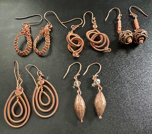 5 juegos de pendientes hechos a mano con ganchos de cobre de alrededor de 2" de largo - Imagen 1 de 7