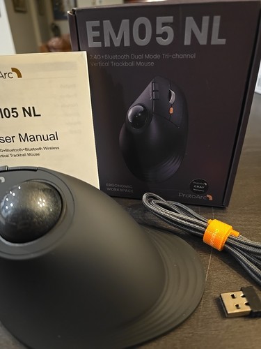 ProtoArc EM05 NL Gray Vertical Trackball Mouse Ergonomic - Picture 2 of 11