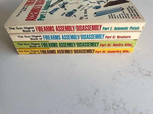 Lot of 4 Gun Digest Firearms Assembly / Disassembly Books - Parts I, II, III, IV - Imagen 11 de 15