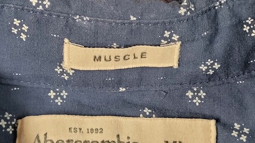 Abercrombie & Fitch blau weiß gepunktetes Kurzarm Button Down Hemd Größe XL - Bild 4 von 4