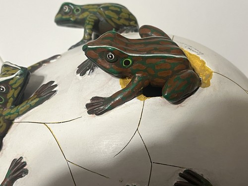 Grande Tonala Cerámica Huevos incubación 5 Ranas FIRMADO Lourdes Rodríguez - Imagen 9 de 19