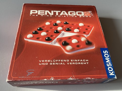 PENTAGO The Mind Twisting Game- German Edition - Used Excellent Condition
